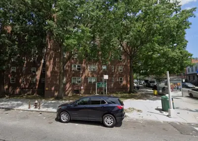 2 shot at Brooklyn NYCHA development, leaving 1 in critical condition, police say
