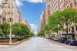 Extra Extra: Mamdani canvassers bounced from UES building by doorman with a bat
